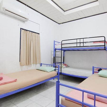 Arjuna Hostel Semarang Exteriér fotografie