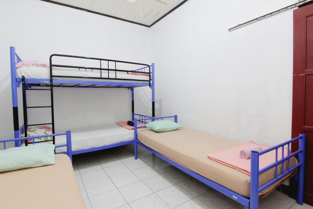 Arjuna Hostel Semarang Exteriér fotografie